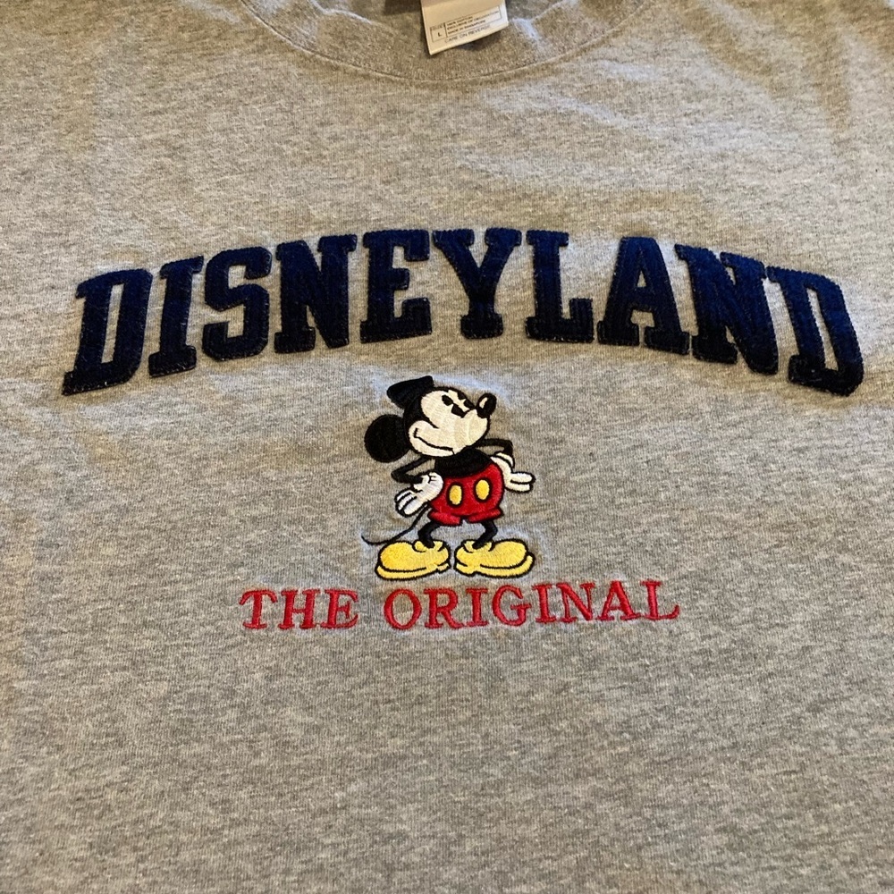 Vintage Disneyland Mickey Mouse t-shirt. Grey cotton, size Men’s L.